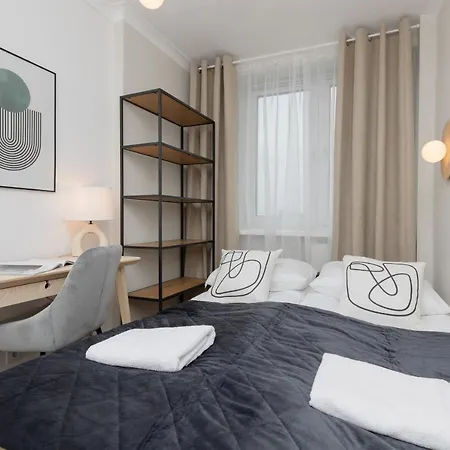 Business Wola Plocka By Renters Varşova